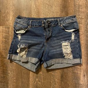 High waisted blue jean shorts